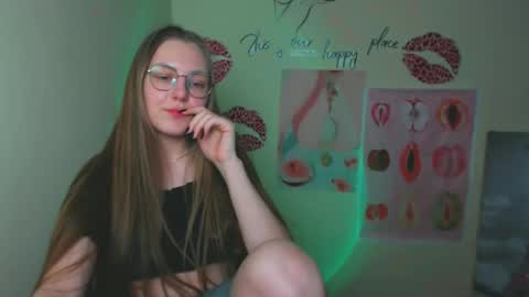 raspberry0101 online show from February 14, 4:26 am