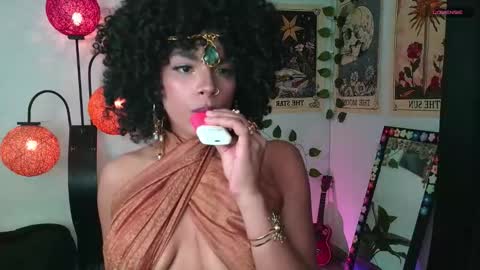 Snapshot of raven_luv chatting on September 15, 10:22 pm raven  online show from September 15, 10:22 pm