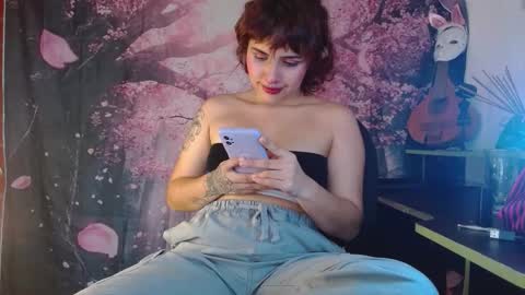 ravenlotus online show from February 25, 8:01 pm