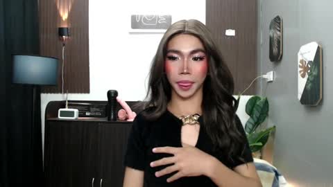 ravennaxx online show from February 21, 6:37 pm