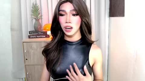 ravennaxx online show from October 26, 2:01 am