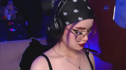 raventh_ online show from October 11, 12:59 am