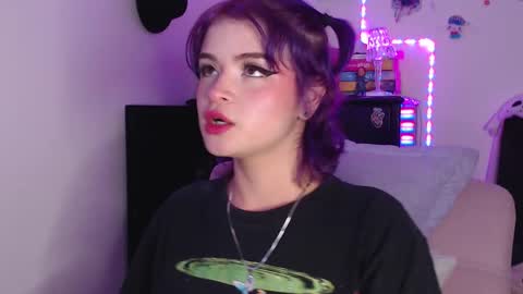 raventh_ online show from March 5, 4:02 am