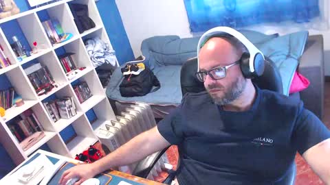 ravingr3d3 online show from April 23, 1:57 pm