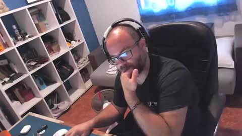 ravingr3d3 online show from September 29, 8:13 am