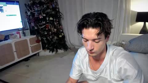 Its Ben online show from January 8, 12:16 am