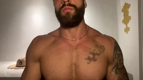 Snapshot of ray90fit chatting on March 12, 1:25 am rayfit90 online show from March 12, 1:25 am