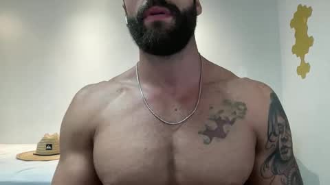 Snapshot of ray90fit chatting on January 8, 10:58 pm rayfit90 online show from January 8, 10:58 pm