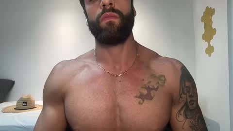 Snapshot of ray90fit chatting on March 11, 2:42 am rayfit90 online show from March 11, 2:42 am