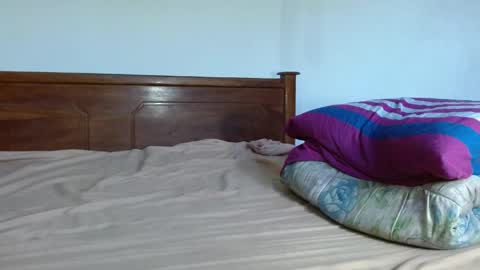 eyan online show from April 1, 2:12 am