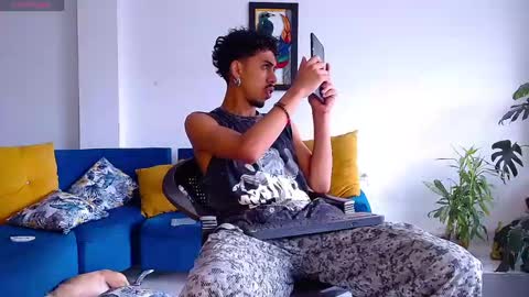 Rayn online show from January 19, 7:47 pm