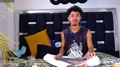 Rayn online show from January 31, 3:44 pm