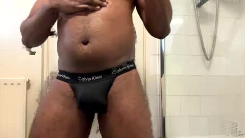 Snapshot of raydick1919 chatting on February 14, 8:42 am Raydick online show from February 14, 8:42 am