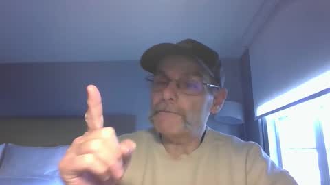 Ray online show from December 4, 4:39 pm