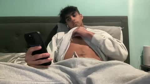 raymondg8596 online show from February 4, 1:56 am