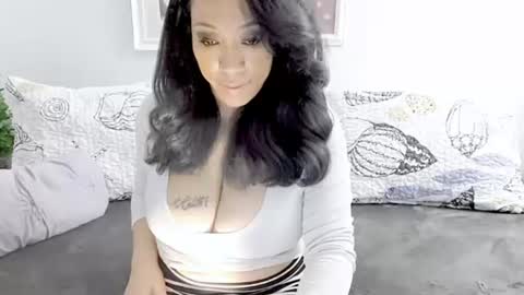 rayne woods online show from June 21, 8:43 am