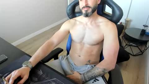 raysexparty online show from April 1, 5:10 pm