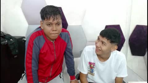 raystewart  online show from October 21, 2:16 am