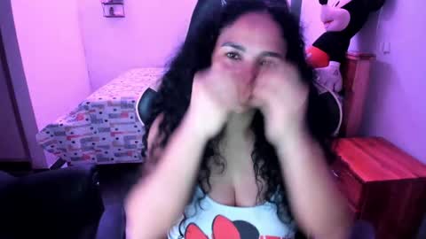 Danna online show from May 25, 4:24 pm