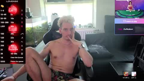 Rayzel online show from June 22, 12:01 pm