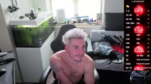 Rayzel online show from March 7, 1:11 pm