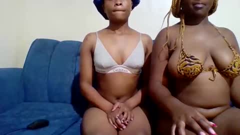 BEE AND DEE online show from September 26, 9:50 am