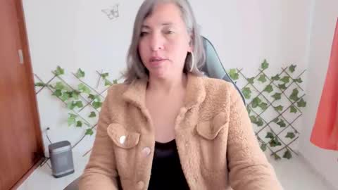 Rebbeca online show from February 6, 4:54 pm