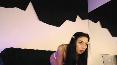 Danielle online show from November 25, 9:35 pm