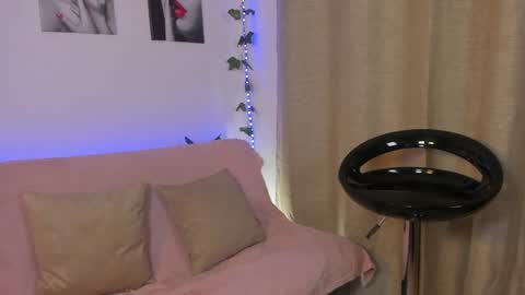 Rebeca Marchetti online show from April 2, 8:38 pm