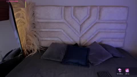 Rebeca Williams online show from February 5, 1:36 pm