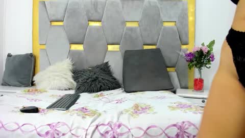 Rebeca... online show from December 1, 12:47 pm