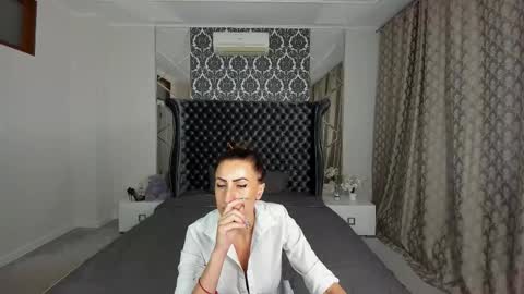 rebecca_diamonds online show from October 6, 6:09 am