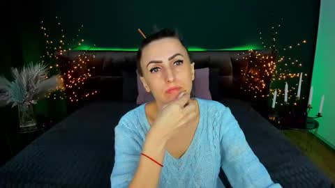 rebecca_diamonds online show from February 3, 6:40 am