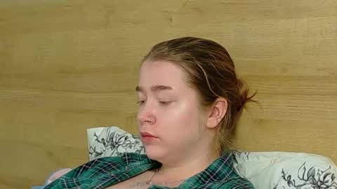 Snapshot of rebecca_lace chatting on October 31, 1:28 am rebecca_lace online show from October 31, 1:28 am