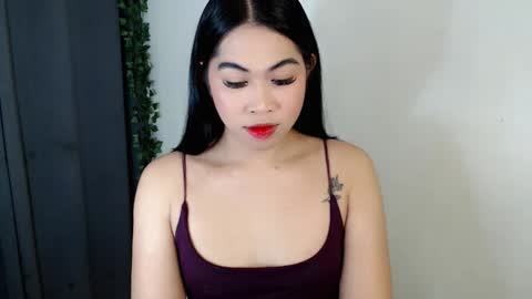 its me asian rebecca online show from January 16, 12:47 pm