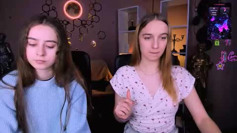 rebecca_smile_ online show from December 15, 1:18 pm