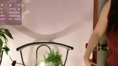 rebeccawhite_meow online show from April 30, 11:20 pm