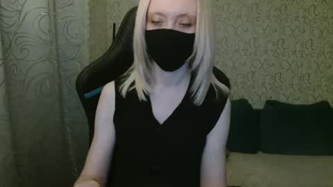 RebesaOlset online show from December 25, 6:41 pm