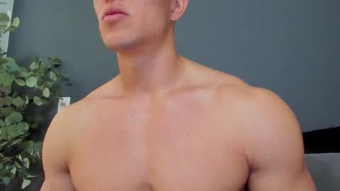 twitter REECET26 instagram RECCETAYLOR online show from January 13, 4:04 pm