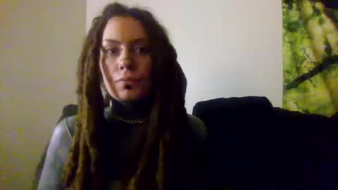 red_eyed_roze online show from February 4, 4:15 am