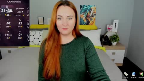 Snapshot of red_naughtyfox chatting on February 22, 3:34 am Lessy Fox online show from February 22, 3:34 am