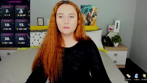 Snapshot of red_naughtyfox chatting on February 6, 6:46 pm Lessy Fox online show from February 6, 6:46 pm