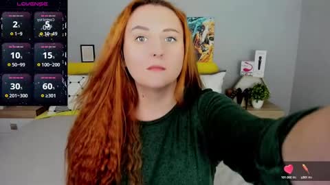 Snapshot of red_naughtyfox chatting on January 26, 7:31 pm Lessy Fox online show from January 26, 7:31 pm