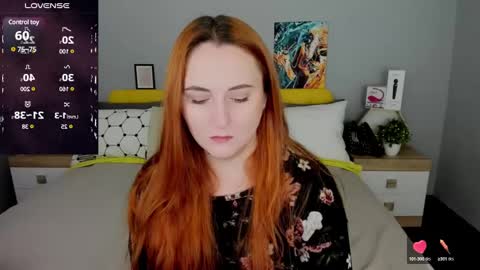 Snapshot of red_naughtyfox chatting on February 16, 5:26 pm Lessy Fox online show from February 16, 5:26 pm