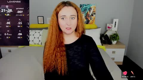Snapshot of red_naughtyfox chatting on February 22, 8:20 pm Lessy Fox online show from February 22, 8:20 pm
