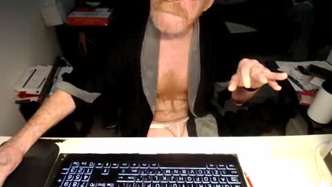 Red online show from April 30, 6:02 pm