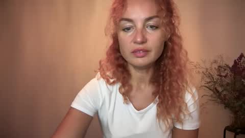 Snapshot of reddgirll chatting on October 20, 7:08 pm reddgirll online show from October 20, 7:08 pm