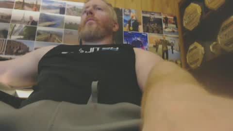 theredhead4fun online show from June 28, 5:31 pm