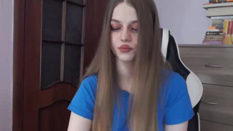 Lily online show from November 2, 2:22 am