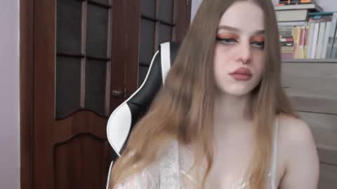 Lily online show from September 23, 2:16 am